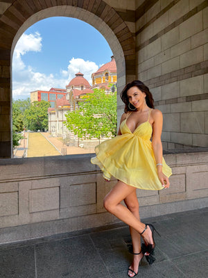 LOLA DRESS – Airy Mini Dress with an Open Back