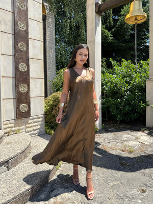 Champagne Glow – satin long dress
