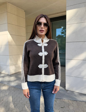 KNOT CARDIGAN – knitted cardigan with decorative closures