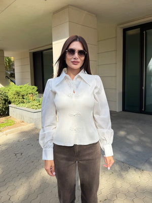SIGNATURE KNOT BLOUSE – shirt-effect blouse