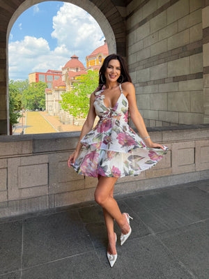 KISS ME ROSÉ – a dress with character