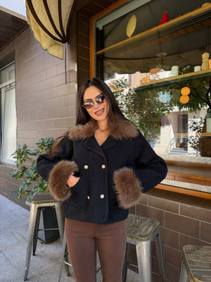 LUXE FUR CARDIGAN – Cardigan with Fluffy Collar and Cuffs