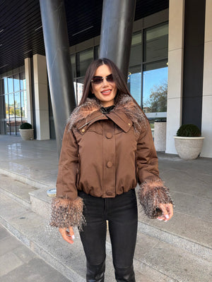 FUR TRIM JACKET – cropped jacket with fluffy details