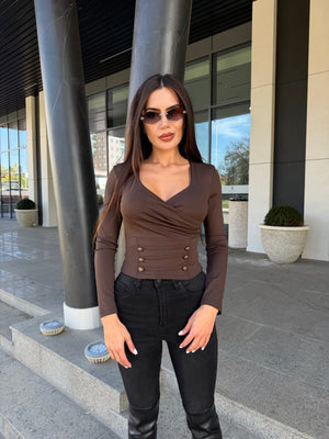 MILITARY WRAP TOP – long-sleeve top with decorative buttons