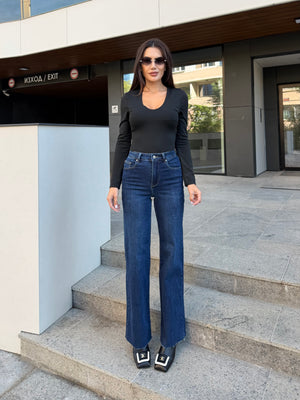 STRAIGHT JEANS – straight-leg jeans