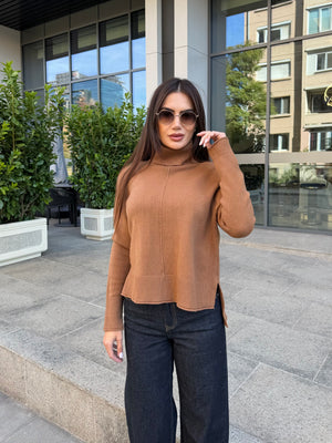 DELUXE KNITWEAR – fine-knit sweater